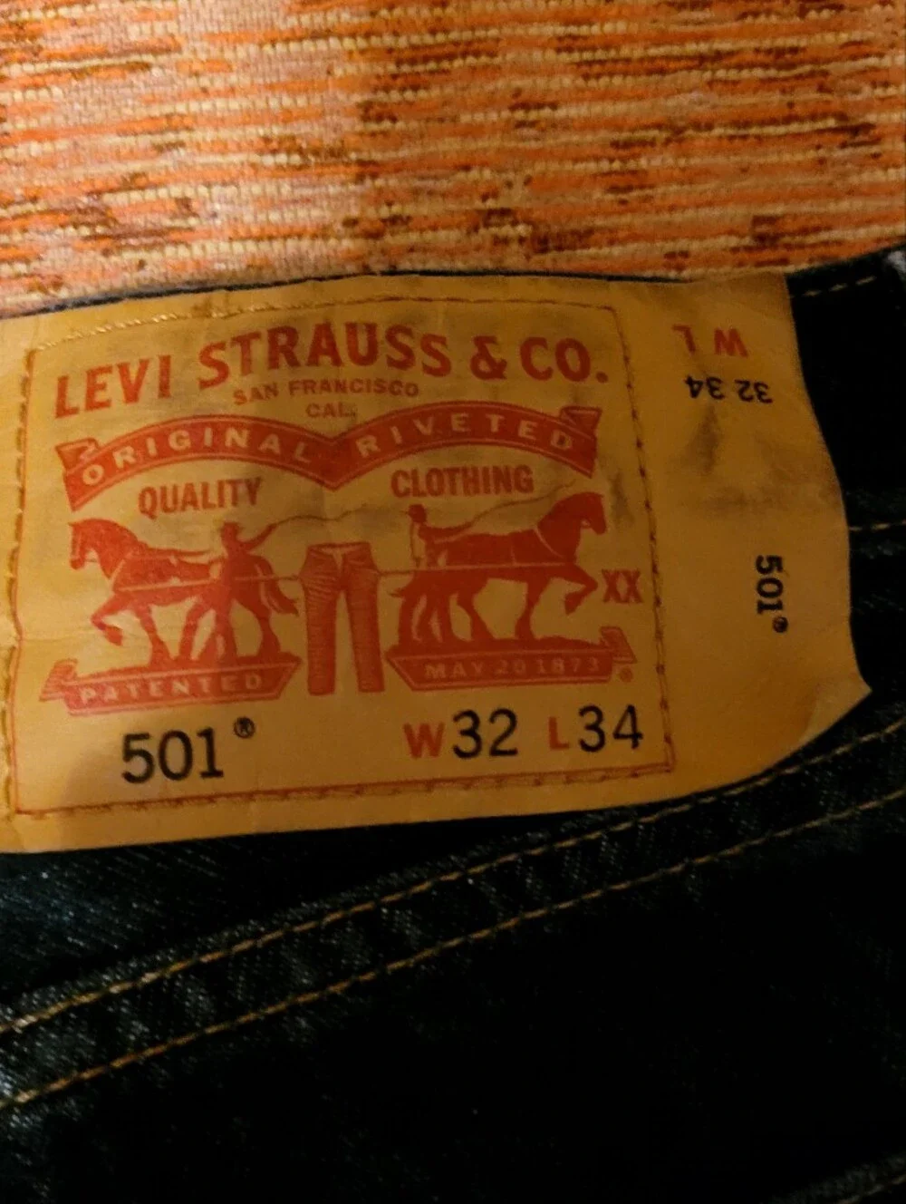 Men's Levi's 501 Straight-Leg Jeans in Dark Wash Blue Denim Button Fly